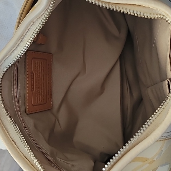 Hamptons Hobo Bag - Picture 3 of 3